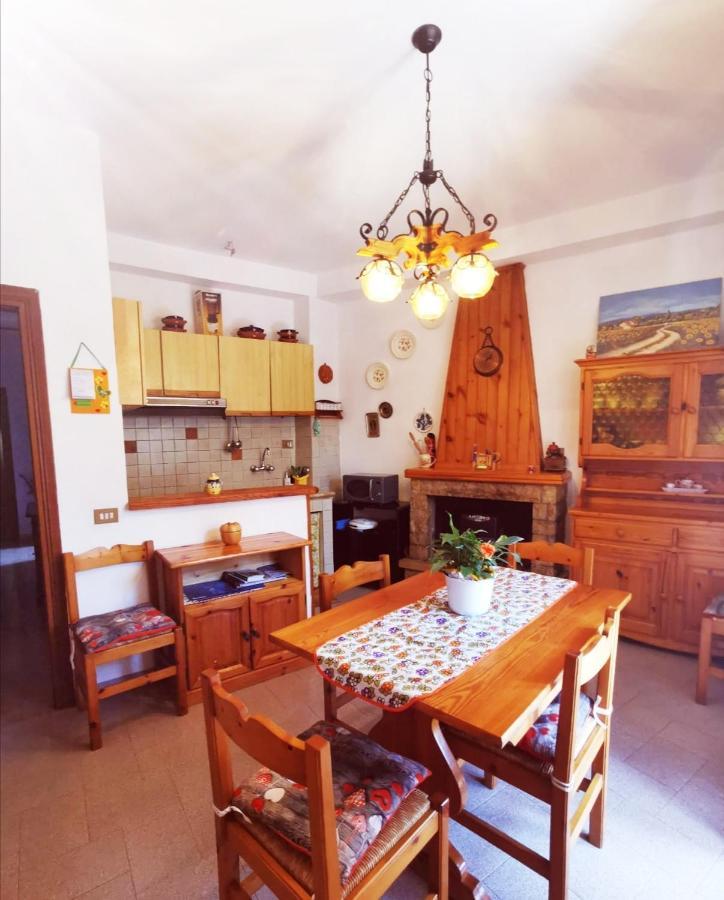 לינה וארוחת בוקר Roccalvecce Wanderlust Sant'Angelo Il Paese Delle Fiabe מראה חיצוני תמונה